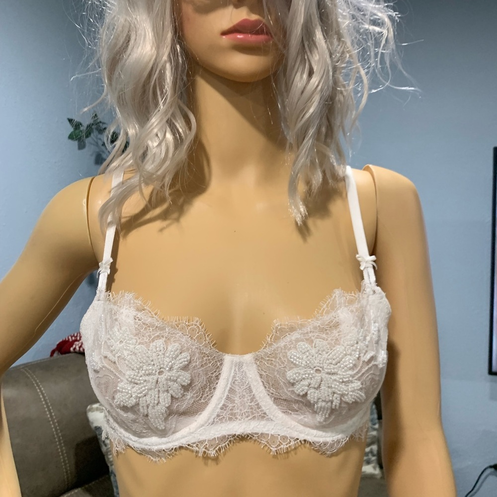 Vs Bra - image 2